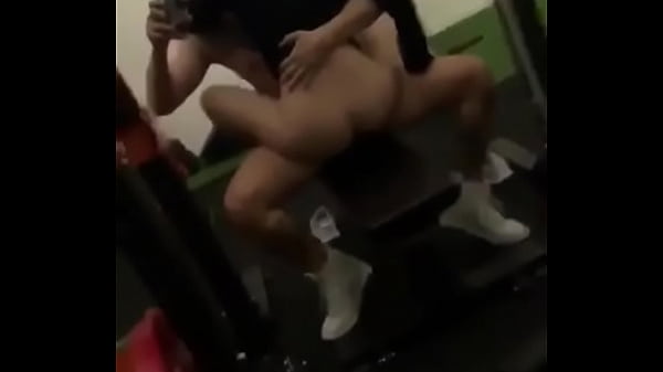 Địt em gymer mới lớn dâm dục ngon vãi chim