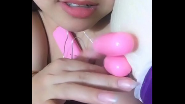 Thảo Bà Bà vú to mua sextoy về thủ dâm